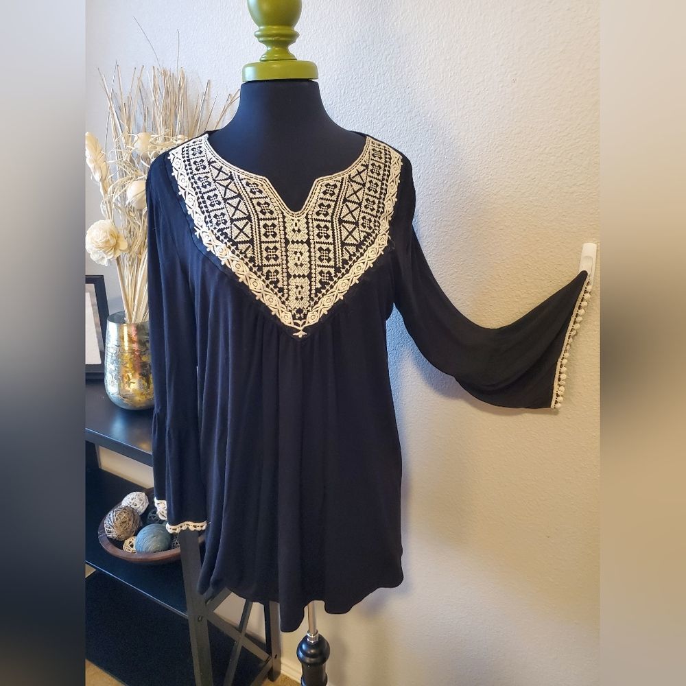 Krazy Kat Black Long-sleeve Blouse with White Embroidery, L